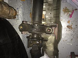 Driveshaft carrier stud snapped and don't know how to fix it?-img_4231.jpg