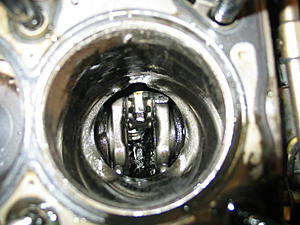 Cracked Piston #2..WTH?-150_5034.jpg