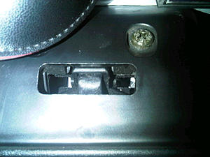 Glove box latch-img-20120427-00167.jpg