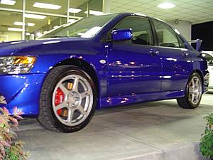 Looked at an Electric Blue Evo today at the dealership-1.jpg