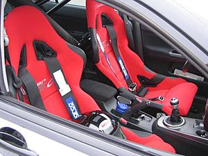 bucket seat with stock seat belt (no harness)-6-small.jpg