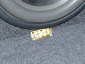 I need some help on ideas to secure my subwoofer box in my trunk.-dscf0073s.jpg