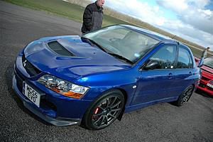 Wheels colors for Electric Blue Evo?????-blueevo.jpeg