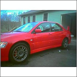 Vinyl red tape on wheel lip-aros-2.jpg