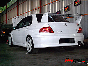 White Wheels on White EVO's-evo-7-white-rear.jpg