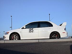 does anybody have any pix of a white evo with MATTE BLACK 5zigen fn01rc?-evo-dawn-small.jpg