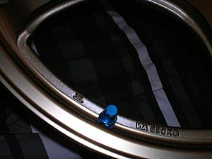 Will a Rays valve stem fit 5zigen fn01r-c?-dscn0246-s.jpg