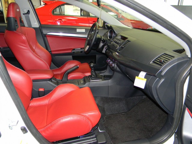 Check Out The Leather Seats On This Evox Gsr Evolutionm Mitsubishi Lancer And Lancer Evolution Community