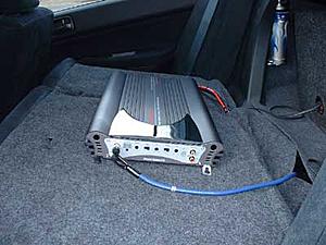 Amp mouted on rear seat!-ampside2.jpg