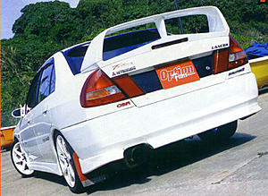 spoiler off the back roof\window-evo4.jpg