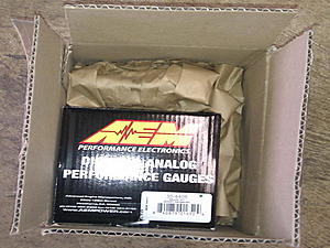 FS: AEM boost gauge upto 35PSI Brand NEW-img_20110405_175534.jpg