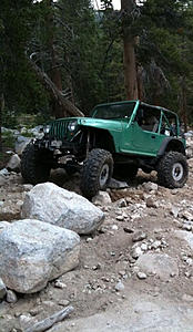 MD/FS: 2000 Stretched Jeep Wrangler Rock Crawler-crawling.jpg