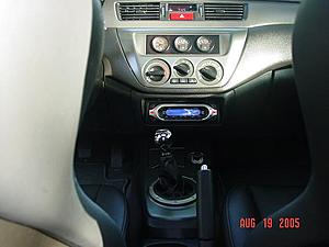 F/S 2005 EVO VIII Tarmac Black 7500 miles-console.jpg