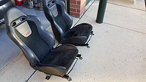 EVO 9 Stock Front Seats-20151107_151837.jpg