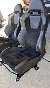 EVO 9 Stock Front Seats-20151107_151904.jpg