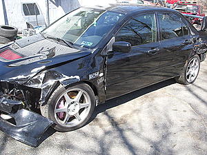 2005 Mitsubishi EVO rebuild-able, salvage, needs body work !-dscn7003.jpg