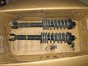 fs- hotchkis springs on 9 se struts-picture-014.jpg