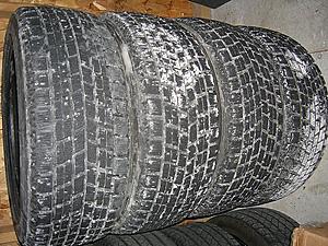 4 Blizzaks 225/45/17 BARELY USED --dscn2498.jpg