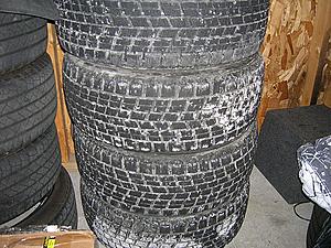 4 Blizzaks 225/45/17 BARELY USED --dscn2503.jpg