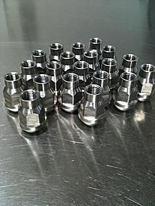 CBRD Titanium Lugnuts-lugs1.jpg