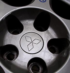 Evo 8 wheel center hub caps-dsci0062.jpg