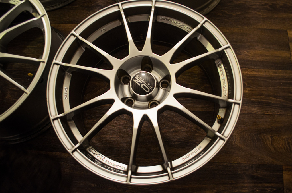 Name:  ozwheels-4_zps3q3kdouw.jpg
Views: 0
Size:  256.1 KB