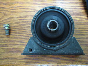 FS: Walbro and Lower Engine mount-img_0129-1-.jpg