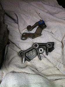 FS:06 5 speed trans and oem front motor mount-photo-3-.jpg