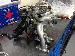 oem in manifold+throttle body-manifold2.jpg